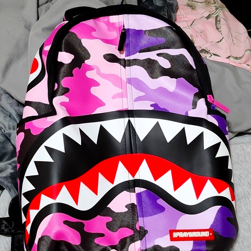 Sprayground Camo Shark 🦈 Backpack EUC!!! Looks BRAND NEW!!!!